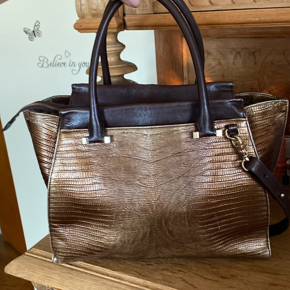 NOT FOR SALE Brahmin Snake Design Handbag - Picture 4 of 15
